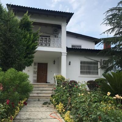 خرید ویلا نیم پیلوت